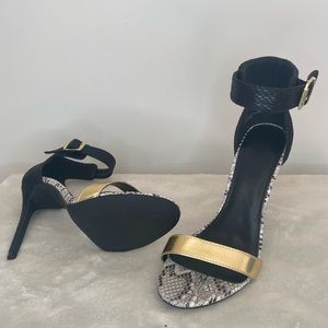 Women heeled sandals